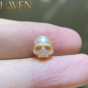 ลูกปัดมุกน้ำจืดธรรมชาติรูปทรงกระโหลกขนาด 8-9 มม. แกะสลักสีธรรมชาติ สำหรับทำเครื่องประดับ DIY - Product Image 1