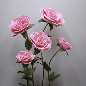 Rose géante rose premium, fleur en papier faite à la main, pour décoration d'arche de mariage ou de fête nuptiale - Product Image 1