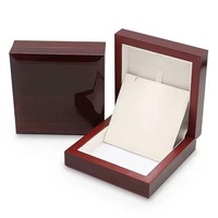 Boîte à bijoux en bois carrée haut de gamme avec éclairage LED, coffret cadeau de luxe, emballage en bois pour collier
