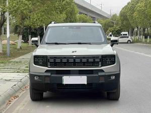 JETOUR SHANHAI MOUNTAIN&SEA T1 2024 USADO, 1.5TD DHT 150KM, EN CAMINO <span class=keywords><strong>HACIA</strong></span> EL MAR, 5 PUERTAS, 5 ASIENTOS, SUV COMPACTO PHEV, PLATEADO SOBRE GRIS - Product Image 1
