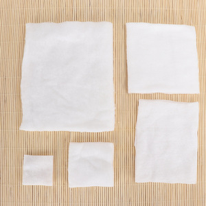 Tampons en coton non tissé absorbants blancs jetables pour le nettoyage esthétique et médical, pack de 1 000 000 pièces - Product Image 3