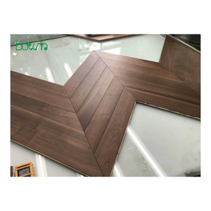 La Chine fournit le meilleur <span class=keywords><strong>prix</strong></span> plancher Chevron en <span class=keywords><strong>noyer</strong></span> noir <span class=keywords><strong>parquet</strong></span> en bois préfini véritable <span class=keywords><strong>parquet</strong></span> solide en bois d'ingénierie naturel - Product Image 3