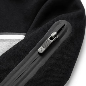 Ensemble de survêtement technique en molleton personnalisé avec logo d'usine pour homme, en coton et polyester épais 380 GSM, avec sweat à capuche zippé color block et pantalon de jogging coupe ajustée pour la gym - Product Image 4
