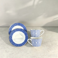 Ensemble élégant de tasses et soucoupes en porcelaine fine bleue à motifs géométriques, 2 tasses 2 soucoupes, bordure argentée, style vintage, pour café et thé, décoration d'intérieur, cadeau