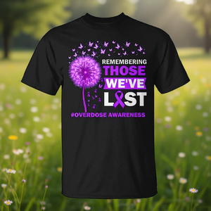 Camiseta conmemorativa con lazo morado para la concienciación sobre sobredosis, diseño de diente de león, en memoria de quienes hemos perdido - Product Image 3