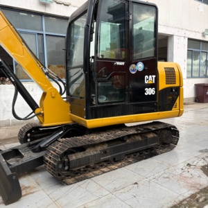 Excavatrice Caterpillar CAT 306 d'occasion du Japon à prix avantageux, petite machine de terrassement de 6 tonnes et mini-excavatrice d'occasion en vente - Product Image 1