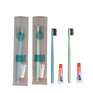 Fournitures hôtelières en gros à prix abordable : Peigne jetable écologique, brosse à dents en plastique souple, kit de toilette complet stérile - Product Image 1