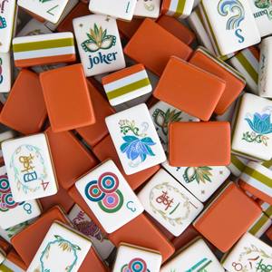 Tuiles de <span class=keywords><strong>Mahjong</strong></span> en Acrylique Orange à Quatre Couches Gravées au Laser, Style Rétro Français de Luxe, pour les Réunions Festives et le Divertissement - Product Image 1