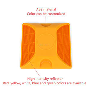 Пластиковый отражающий дорожный отражатель - Product Image 1