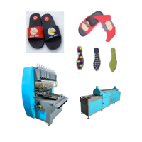 Machine de moulage de chaussures en plastique PVC, machine de moulage par injection de sangles de pantoufles en caoutchouc, machine de fabrication de dessus de pantoufles en PVC