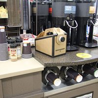 64oz 96oz Réutilisable Personnaliser Impression de Logo Distributeur de Café Jetable Isolé Portable à Aller Boîtes à Café avec Poignée