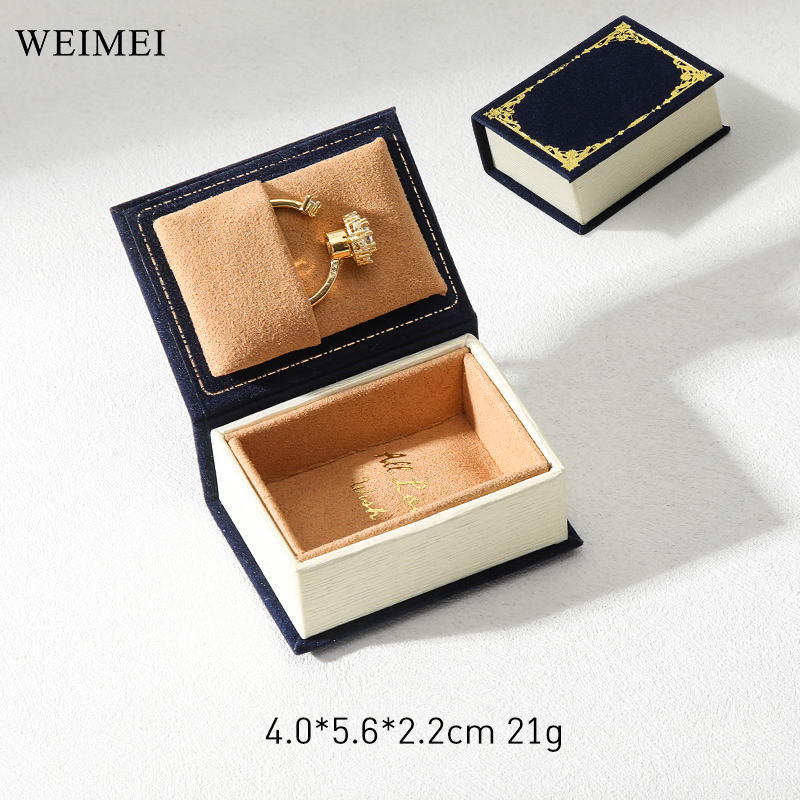 Black ring box (microfiber)