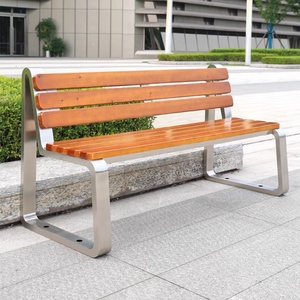 Moderne Vrijetijdsbanken En Ligstoelen Voor Ontspanning In De Buitenlucht Voor Gebruik In Het Ziekenhuis Op De Patio - Product Image 2