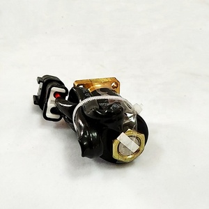 Válvula Solenoide 714-10-16951 17A-15-17271 para Komatsu WA120-3 WA150-3 WA180-3 WA250-3 WA320-3 WA380-3 WA420-3 WA470-3 - Product Image 2