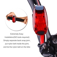 Lampe de sécurité LED clignotante pour vélo, course et cyclisme nocturnes, avec porte-clés mousqueton promotionnel à piles