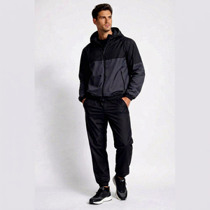 Conjunto Deportivo Unisex con Capucha, Color Negro, Ecológico, Ligero, con Cierre Completo, Diseño Color Block, para Otoño, Corte Regular, Color Sólido - Product Image 1