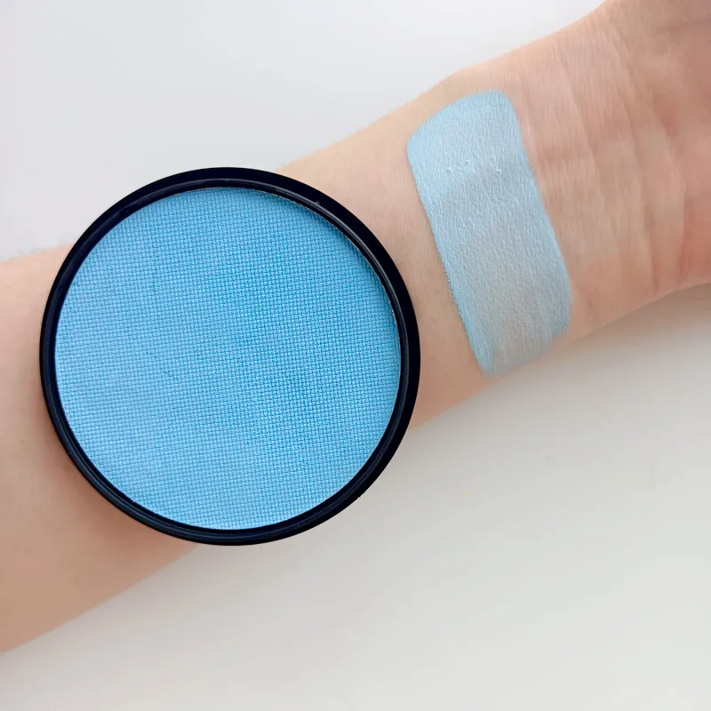 Fluorescence bleu clair