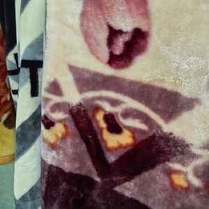 ผ้าห่มขนสัตว์มือ<span class=keywords><strong>สอง</strong></span>คุณภาพ<span class=keywords><strong>ดี</strong></span>มาตรฐานสูง BS01 สำหรับฤดูหนาว ขนาดคิงควีน คละไซส์ คละสี - Product Image 3