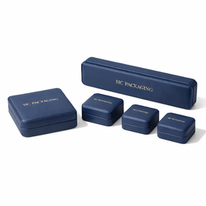 Boîte à bijoux minimaliste de luxe, rigide, à charnières, en cuir PU, avec insert en velours, estampage à chaud, logo personnalisé, vente en gros - Product Image 4