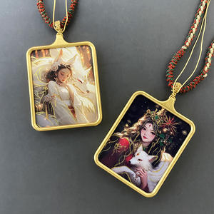 Collier en acier inoxydable plaqué or 18 carats avec pendentif renard féerique et chaîne tressée étanche – Vente en gros - Product Image 3