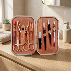 Kit de manucure 9 en 1 en acier inoxydable avec étui, ensemble de manucure portable de style classique pour adultes - Product Image 4