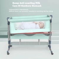 Babybedje naast bed, co-sleeper, babyproducten