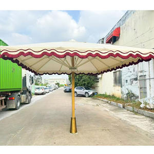 Parasols de patio de <span class=keywords><strong>luxe</strong></span> de grande taille à poteau central en porte-à-faux avec glands et bases, pare-soleil personnalisé résistant au vent automatique avec lumière - Product Image 2