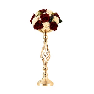 Best-seller Candélabre de mariage Vases à fleurs Table de route en plomb Support de pièce maîtresse <span class=keywords><strong>Bougeoirs</strong></span> en métal doré Chandelier pilier - Product Image 2