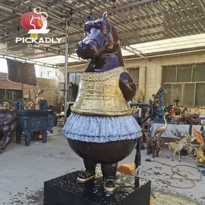 Уличная большая металлическая скульптура животных Большая бронзовая литая металлическая бронзовая Танцующая статуя бегемота