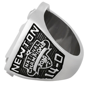 Anillo <span class=keywords><strong>de</strong></span> Campeonato <span class=keywords><strong>de</strong></span> los Tigres <span class=keywords><strong>de</strong></span> la Universidad <span class=keywords><strong>de</strong></span> Auburn 2010, Anillo <span class=keywords><strong>de</strong></span> Aleación para Hombre con la Distinción <span class=keywords><strong>de</strong></span> MVP <span class=keywords><strong>de</strong></span> <span class=keywords><strong>Newton</strong></span>, <span class=keywords><strong>Anillos</strong></span> <span class=keywords><strong>de</strong></span> Campeonato Personalizados - Product Image 1