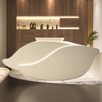 Comptoir de réception en bois avec logo personnalisé, caisse enregistreuse, bureau commercial, salon de beauté