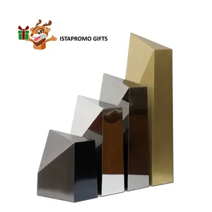 Istagifts hediyeler özel Logo Made son hatıra altın gümüş bronz bakır benzersiz standı ödülü üreticisi Metal kupa
