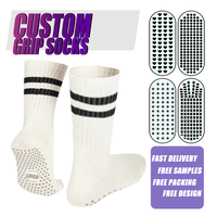 Échantillon gratuit quantité minimale de commande bas vente en gros femmes Logo personnalisé Yoga Soft Grip Chaussettes anti-dérapant confortable coton Gym Pilates Chaussettes