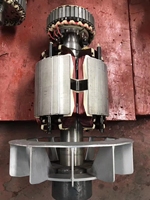 400kw 500kva 3 Phases 400v Alternateur sans balais 100% Fil de cuivre Alternateur synchrone AC Tête de générateur Type silencieux Option ATS