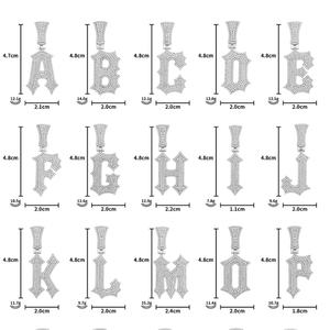 Colgante de letra unisex personalizable con circonitas y nombre personalizado, de cobre, para fiestas cristianas - Product Image 5