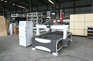 Máquina CNC Router 1325 para Grabado <span class=keywords><strong>de</strong></span> Materiales Publicitarios y Trabajos en Madera <span class=keywords><strong>con</strong></span> Cambiador <span class=keywords><strong>de</strong></span> Herramientas - Product Image 6