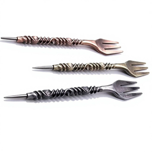 Tenedor de metal vintage para hookah con perforador de papel de aluminio, herramienta para empacar tabaco para bares y salones - Product Image 2