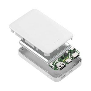 Nouvelle batterie externe portable haute capacité 5000 mAh ultra-mince format <span class=keywords><strong>carte</strong></span> de crédit avec double USB pour utilisation en extérieur - Product Image 6