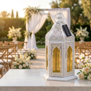 Lanterne à bougie marocaine en métal blanc faite à la main avec verre brun doré pour la décoration de la maison, Ramadan et mariages - Product Image 2