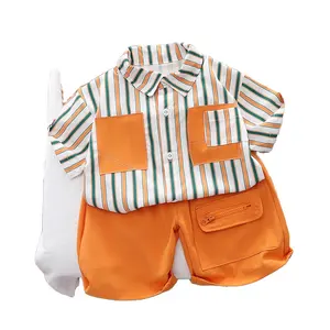 Küçük Boys için 2024 yaz rahat çocuk giyim seti düz çizgili kısa kollu gömlek ve pantolon 2-adet yürüyor Suit toptan