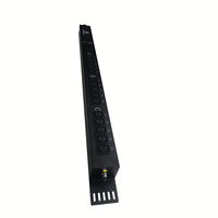PDU industriel C19 80 ampères 15 voies PDU triphasé haute puissance à montage en rack 42U Installation standard