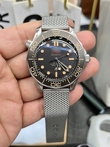 <span class=keywords><strong>Montre</strong></span> mécanique en alliage de titane 8806 avec cadran lumineux et bracelet en acier inoxydable - Style sportif pour <span class=keywords><strong>homme</strong></span> - Product Image 1