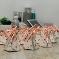 New Cone Pyramid Style Candy Box Verpackung Kleine Papiers choko laden boxen für Geschenke mit Band Hochzeit begünstigt Baby party Party