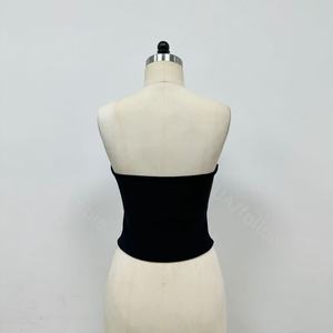 Ready Ship Personnalisé Femmes Court Longueur Haut Sans Bretelles <span class=keywords><strong>Noir</strong></span> Tissu Accent Fleur Détail <span class=keywords><strong>pour</strong></span> <span class=keywords><strong>les</strong></span> Fêtes - Product Image 4