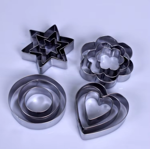 Lot de 12 <span class=keywords><strong>emporte</strong></span>-pièces de Noël en acier inoxydable, outils de gaufrage pour biscuits, moules à chocolat - Product Image 4