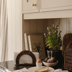 Porte-serviettes en bambou tressé style rotin, support de comptoir de cuisine pour restaurant, support de pique-nique, porte-serviettes en papier <span class=keywords><strong>fait</strong></span> <span class=keywords><strong>main</strong></span>, boîte à mouchoirs <span class=keywords><strong>lavable</strong></span> - Product Image 1