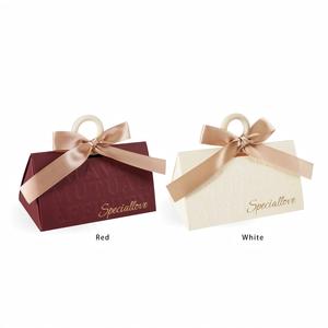 שקית נייר עם לוגו מותאם אישית, קופסת מתנה יוקרתית לחתונה עם קישוט סרט, שקית מתנה יוקרתית מנייר בצבע שנהב/בורדו - Product Image 3