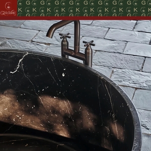 Bañera Cilíndrica de Mármol <span class=keywords><strong>Verde</strong></span> Oscuro y Negro con Vetas Blancas para Exteriores, Estilo Moderno Villa Costera GOLDKING, Personalizable OEM - Product Image 4