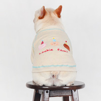 Nouvelle conception de vêtements pour chien en coton, pull classique uni pour l'automne et l'hiver, sweat à capuche mignon pour animaux de compagnie