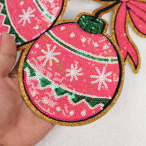 Gros patchs de paillettes de chenille de Noël personnalisés auto-adhésif couleur taille noël paillettes chenille fer sur patchs - Product Image 2